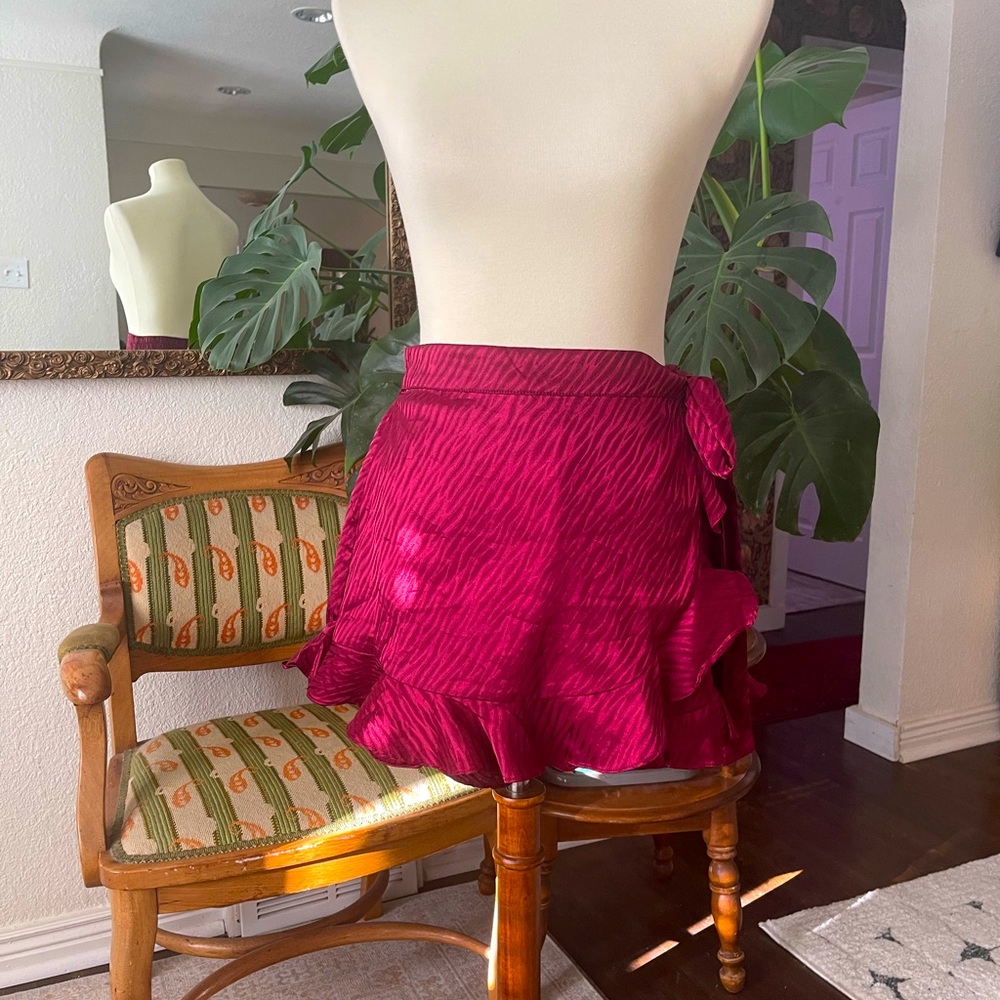 Do+Be silky, high waisted, wrap skort